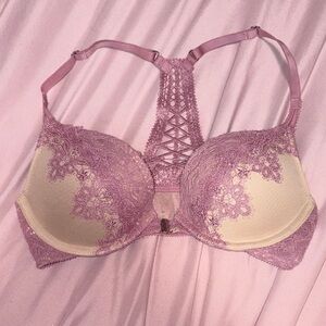 VS Lace Trim Pink and Cream Bra 💋🪽